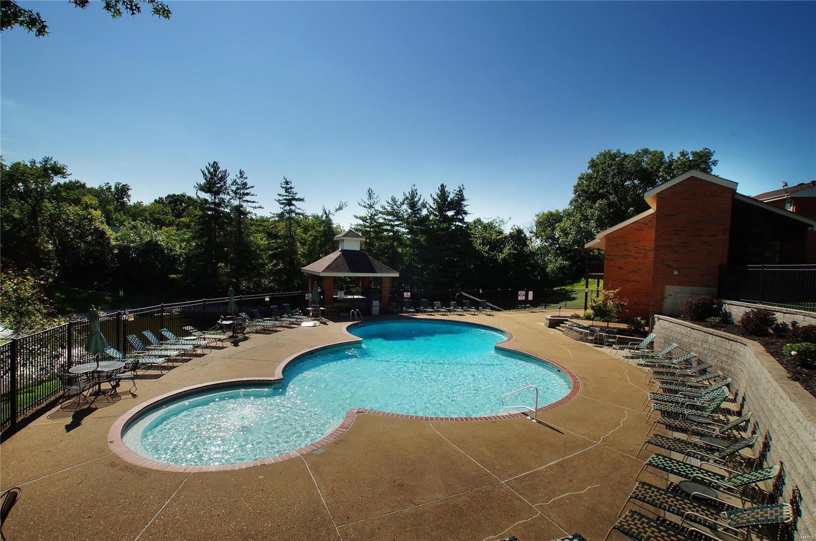 Greenbriar Condo - Residential