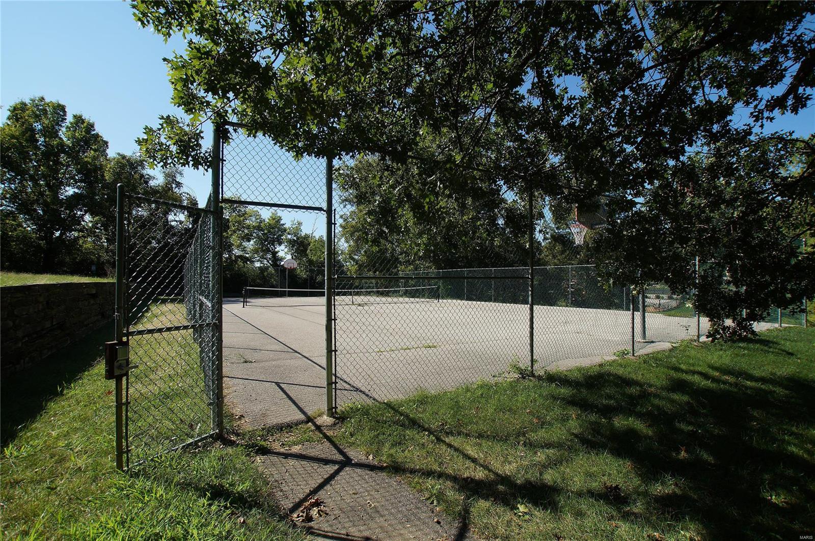 Greenbriar Condo - Residential