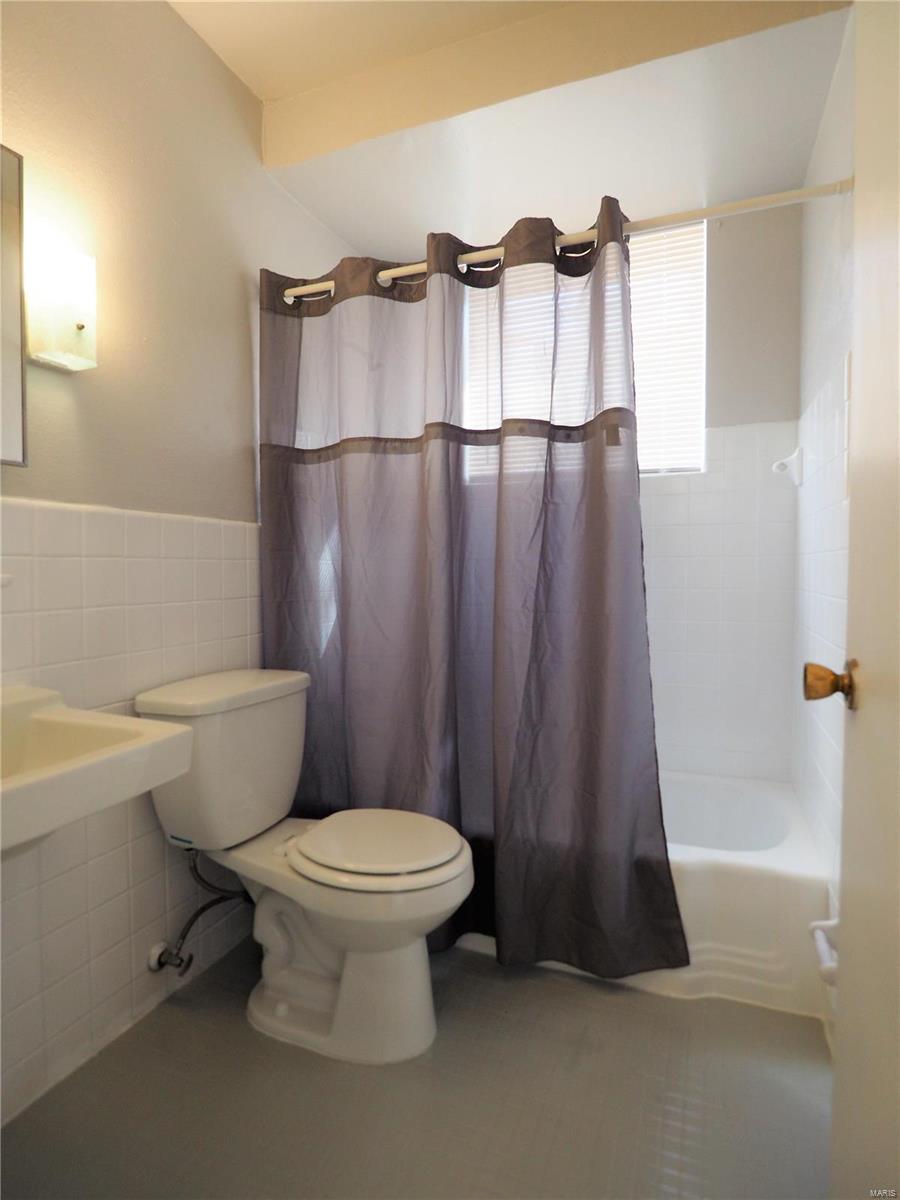 St Louis Add - Residential Income