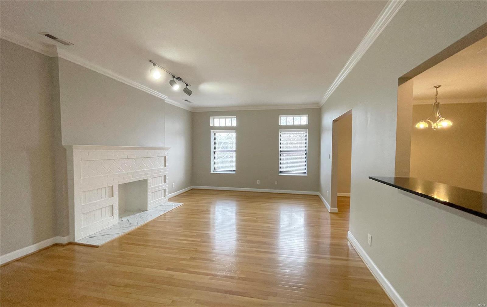 Waterman 4 Condo - Residential