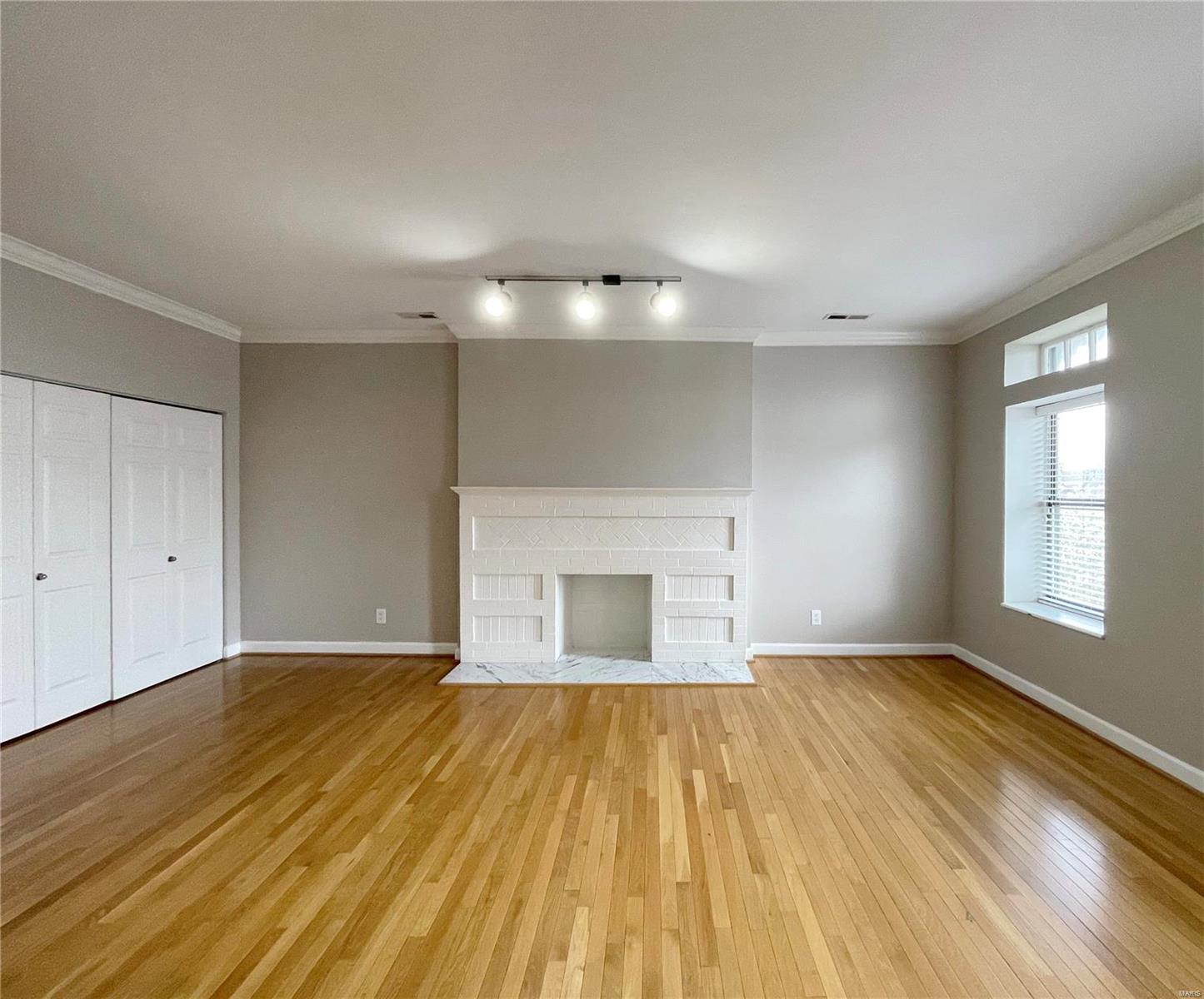 Waterman 4 Condo - Residential