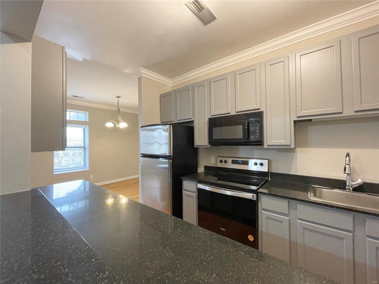 Waterman 4 Condo - Residential