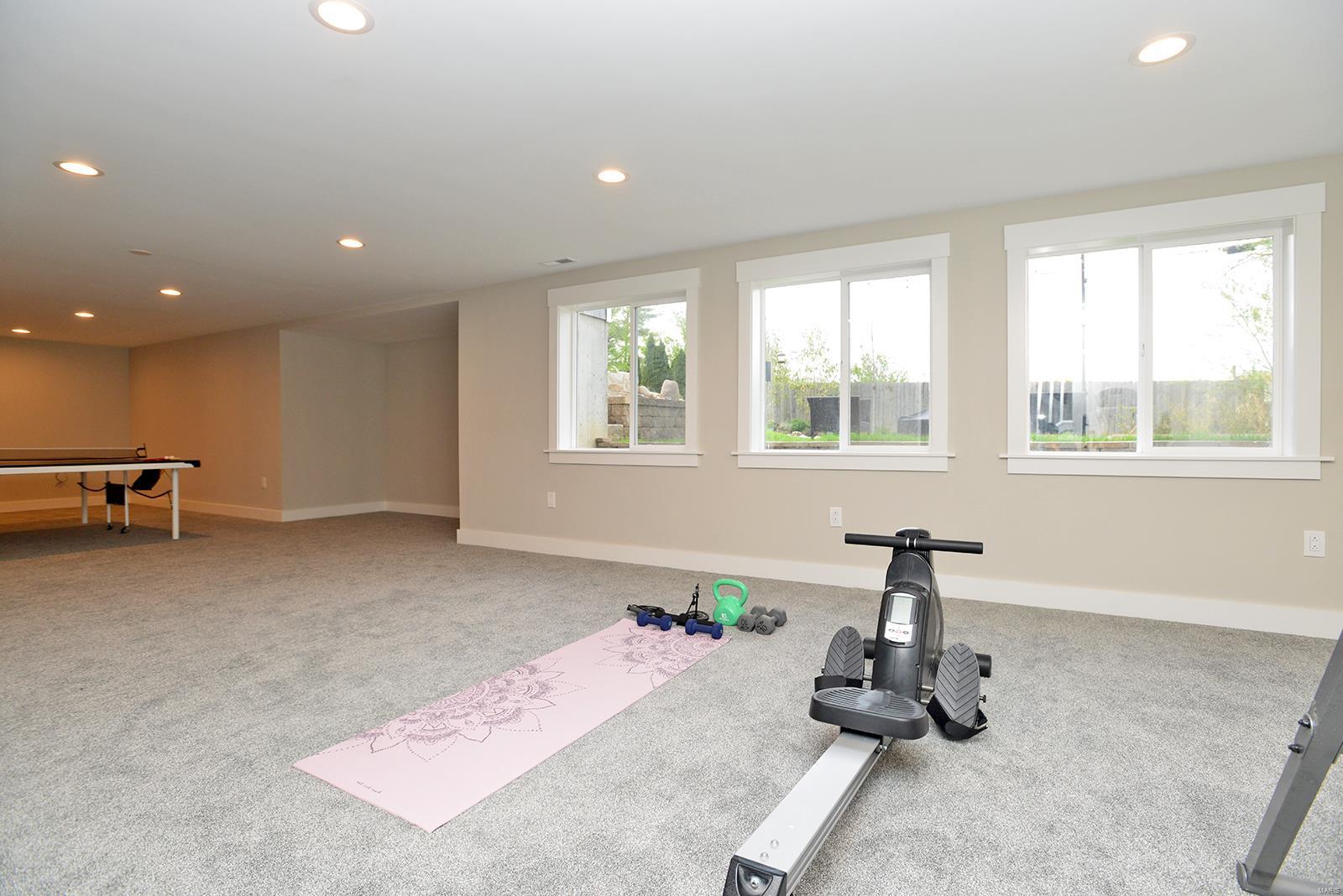 Sunset Club Court - Residential