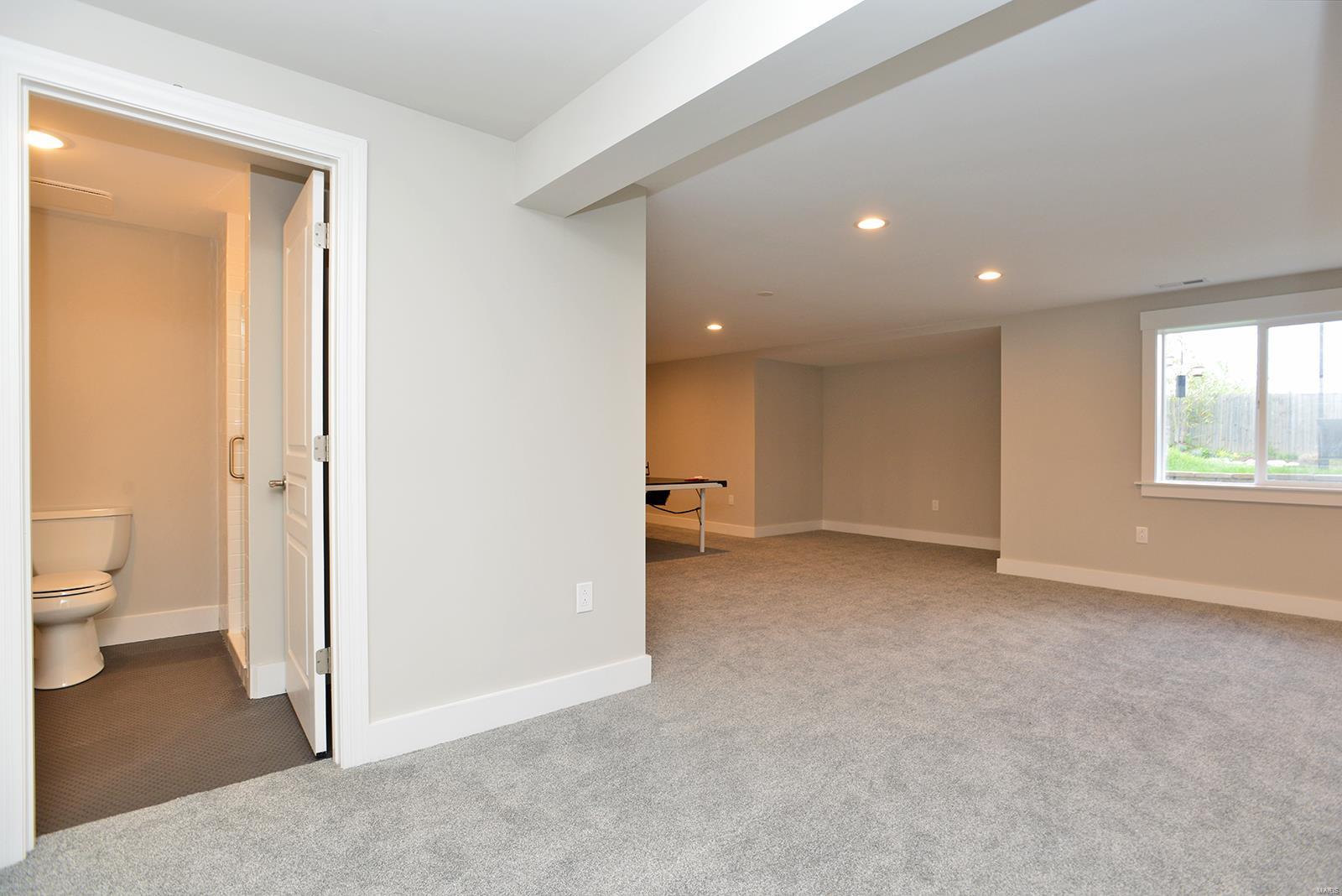 Sunset Club Court - Residential