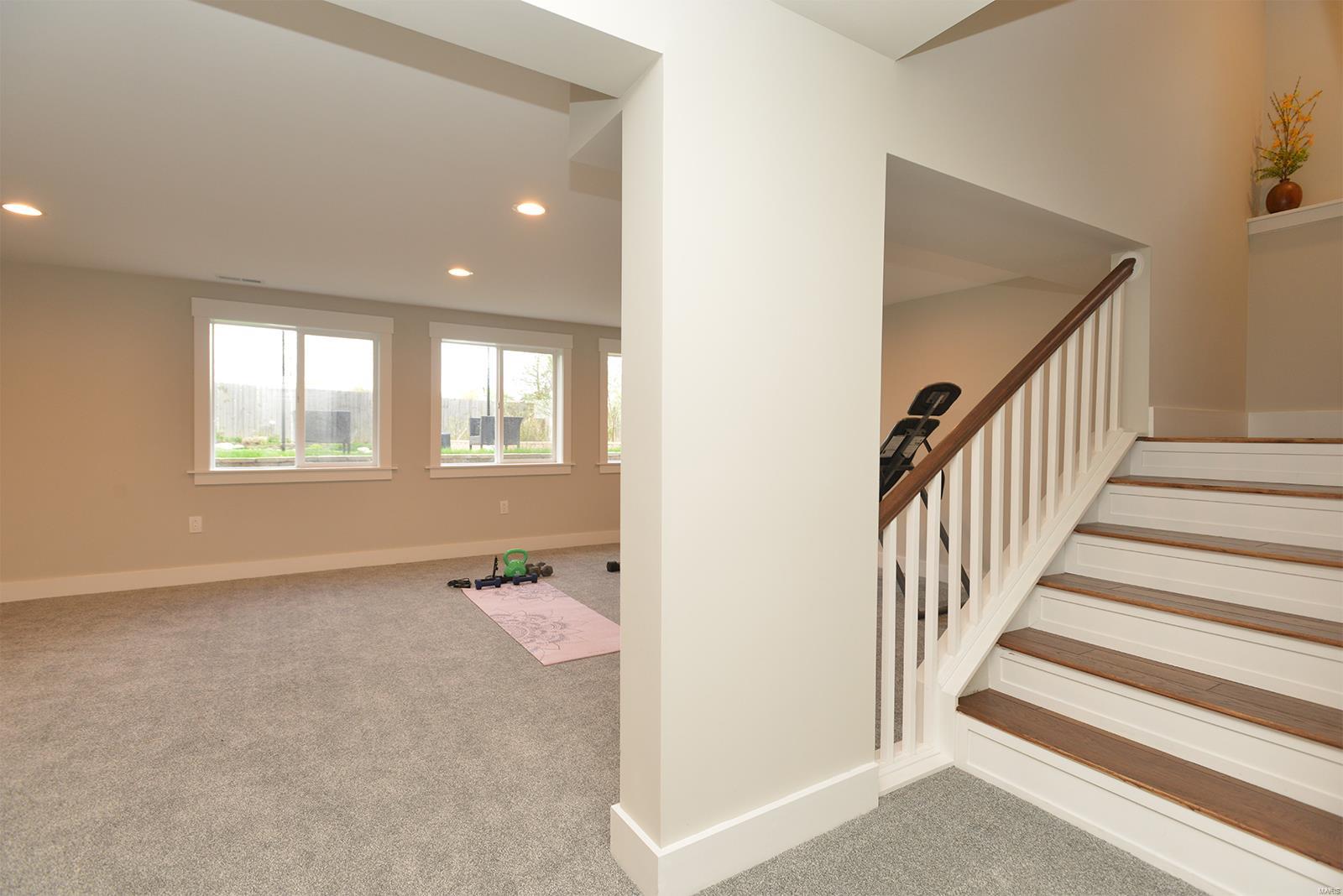 Sunset Club Court - Residential