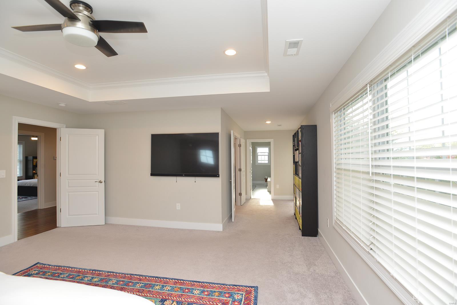 Sunset Club Court - Residential