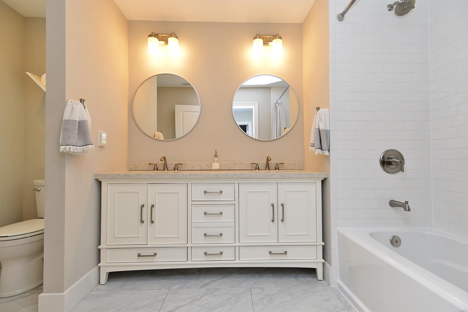 Sunset Club Court - Residential