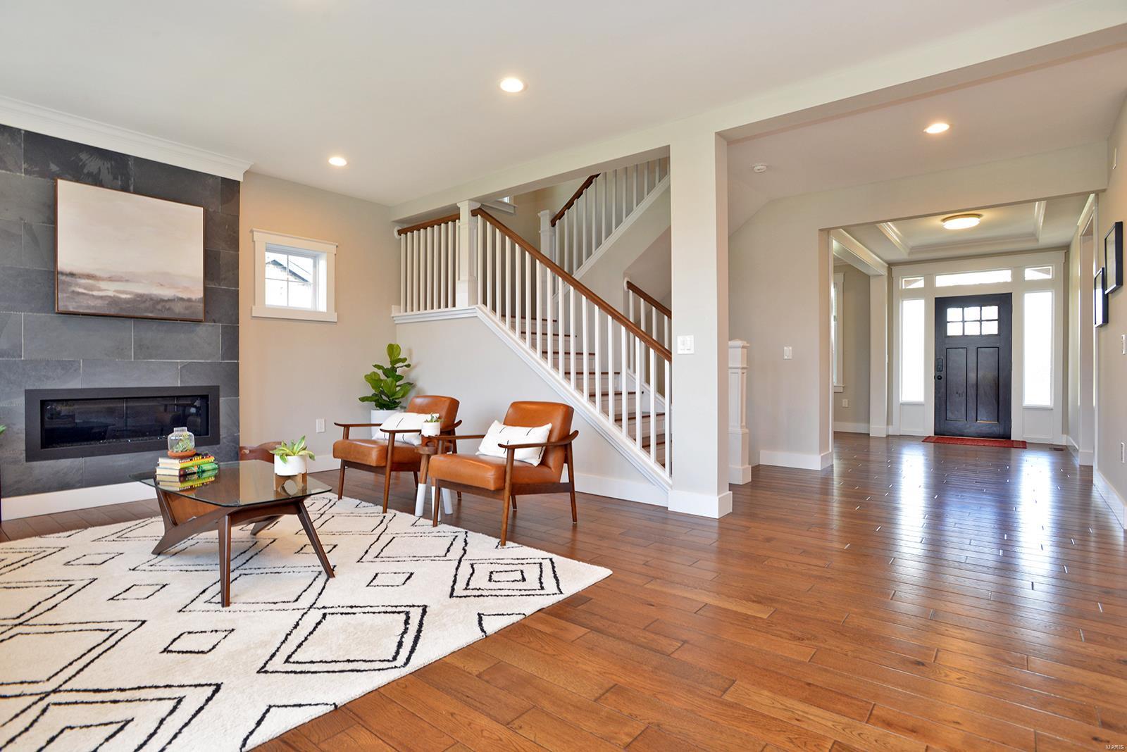 Sunset Club Court - Residential