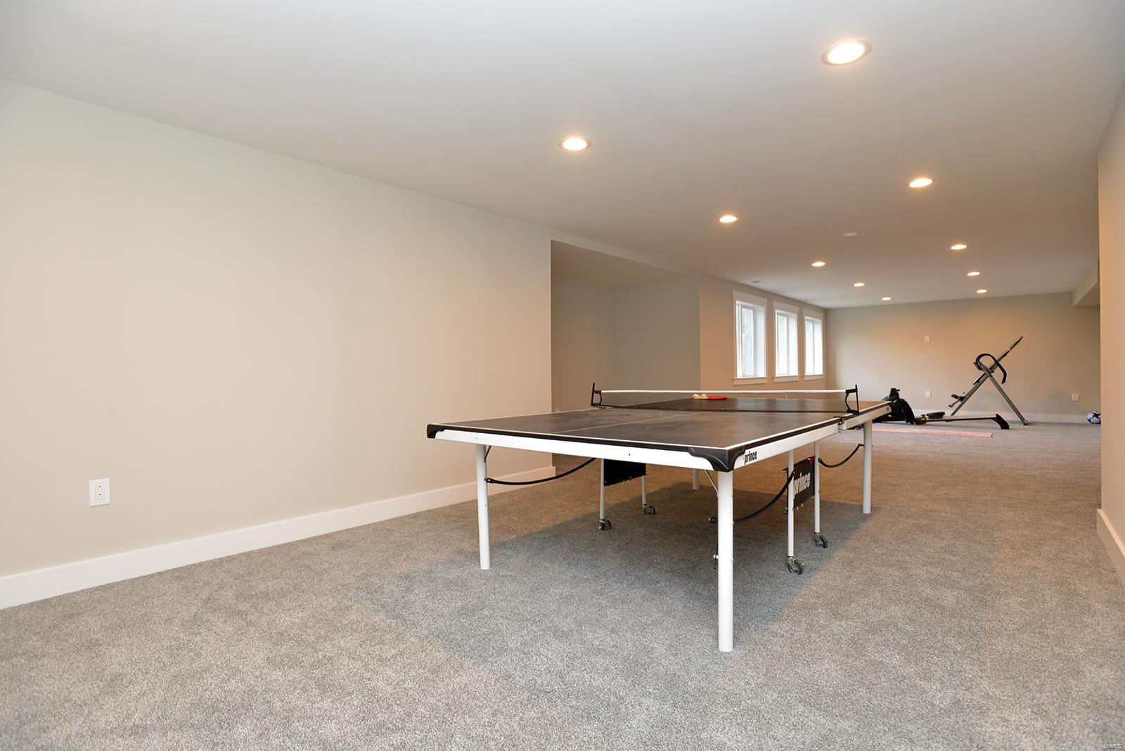 Sunset Club Court - Residential