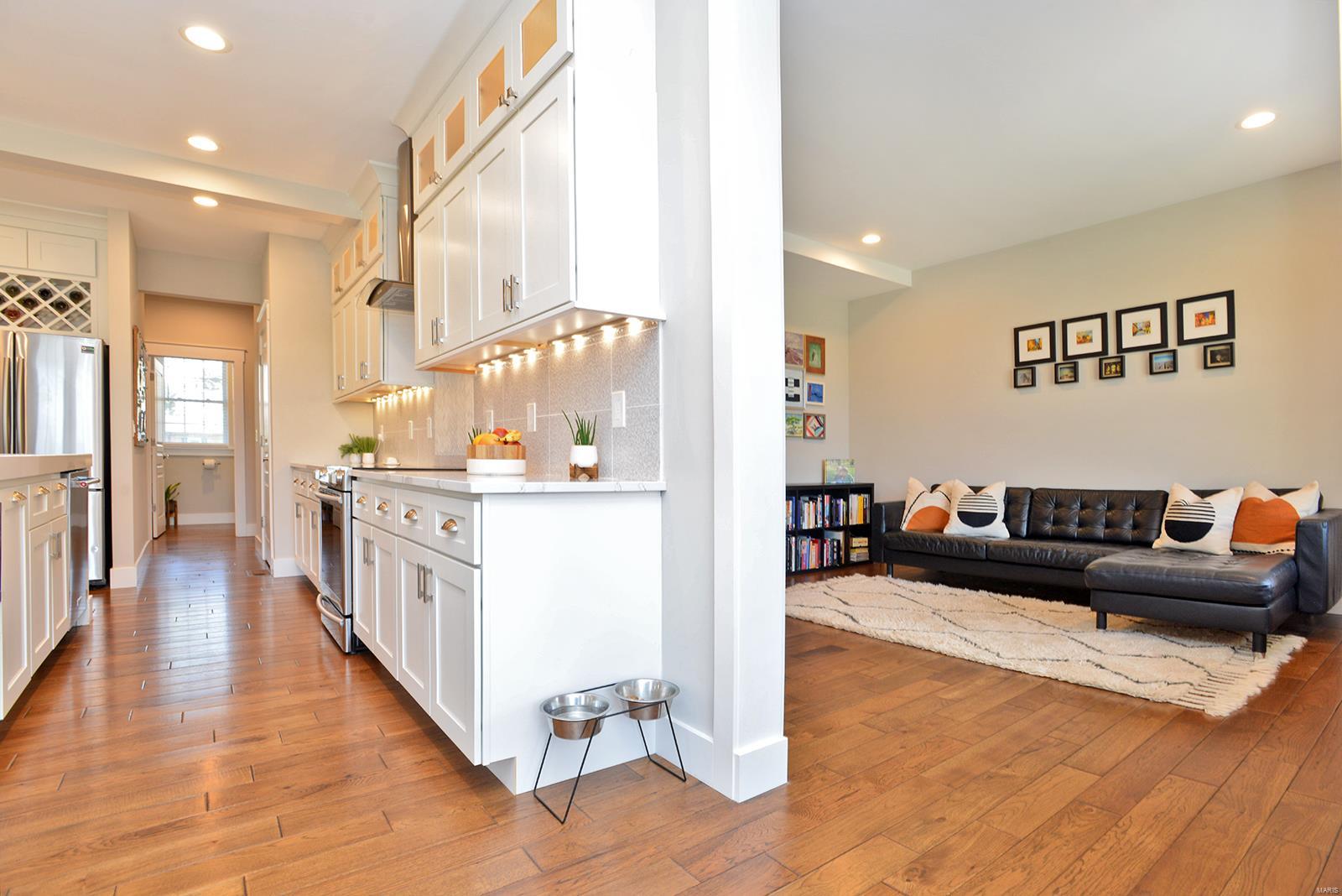 Sunset Club Court - Residential