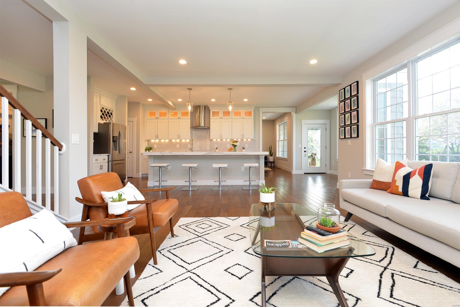 Sunset Club Court - Residential