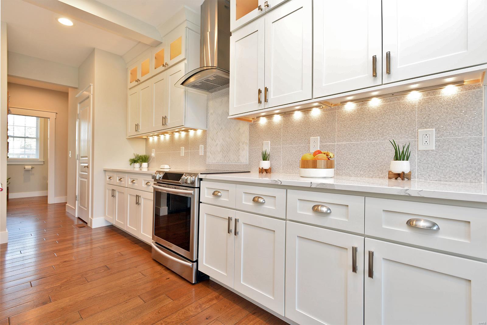 Sunset Club Court - Residential