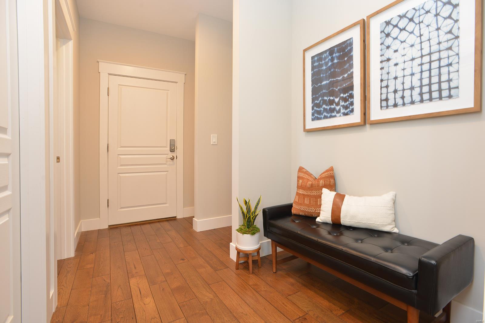 Sunset Club Court - Residential