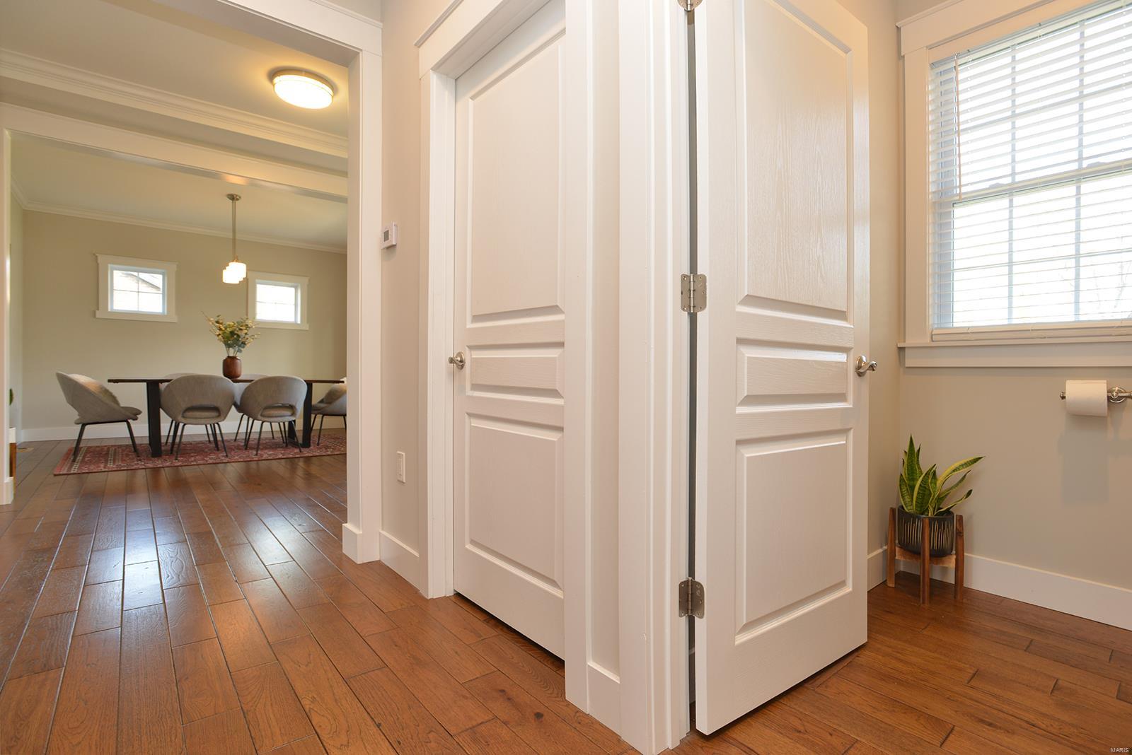 Sunset Club Court - Residential