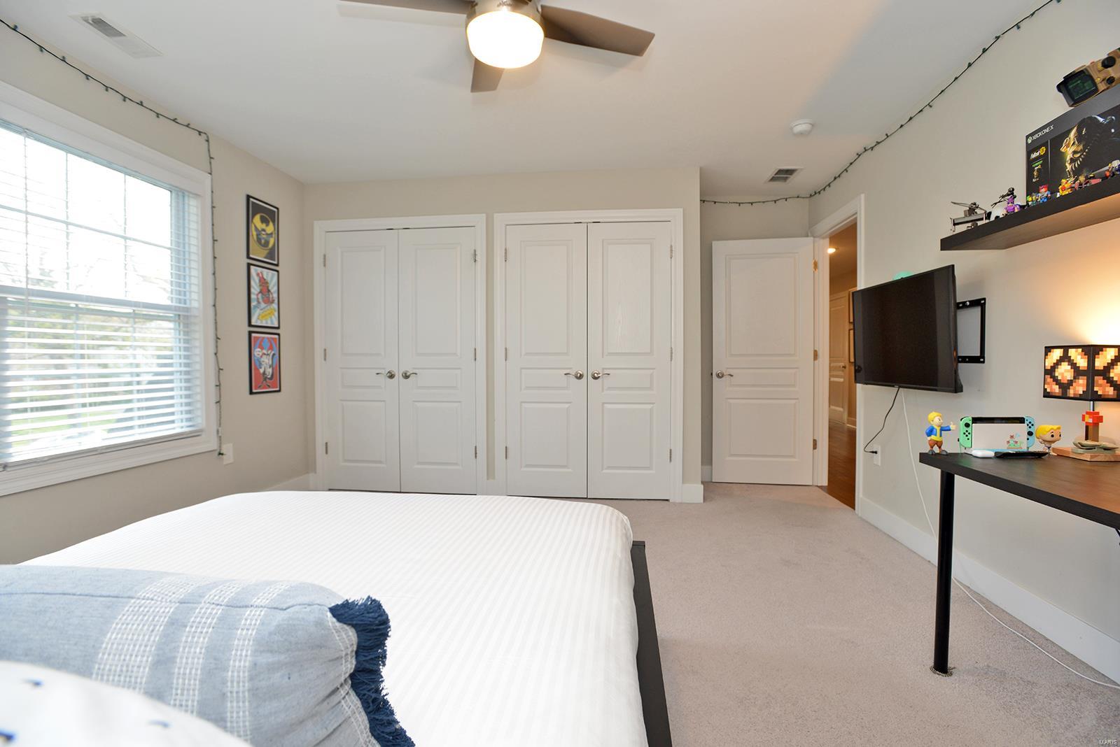 Sunset Club Court - Residential