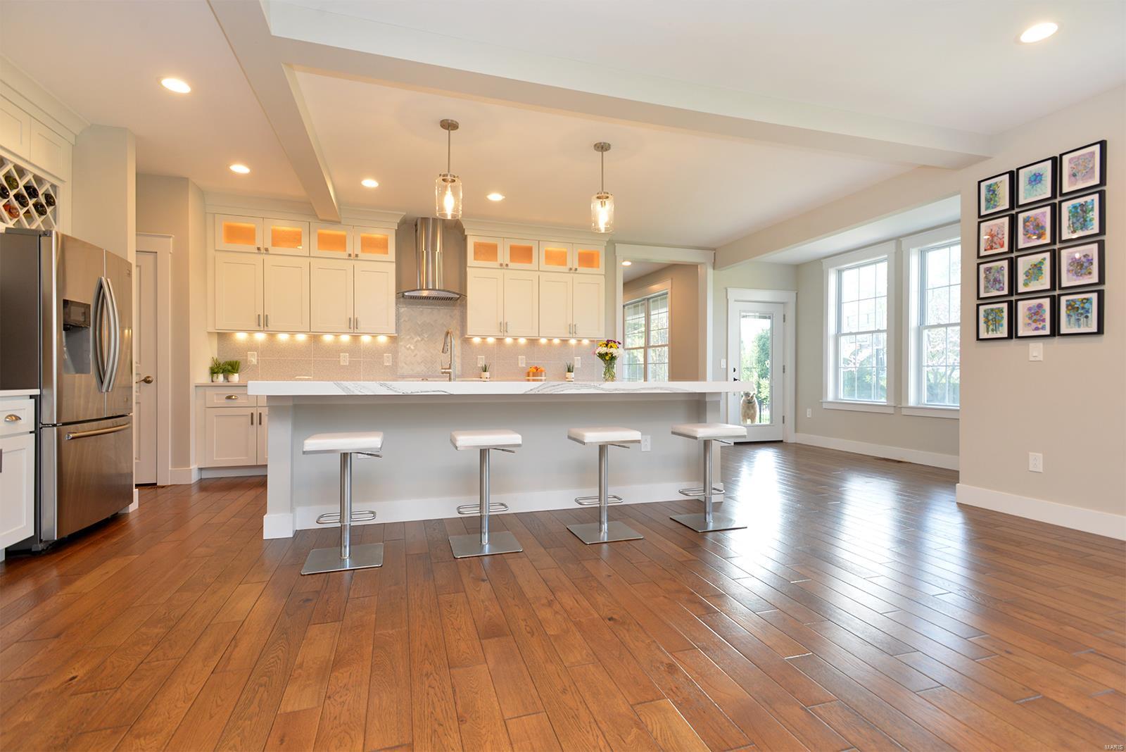 Sunset Club Court - Residential