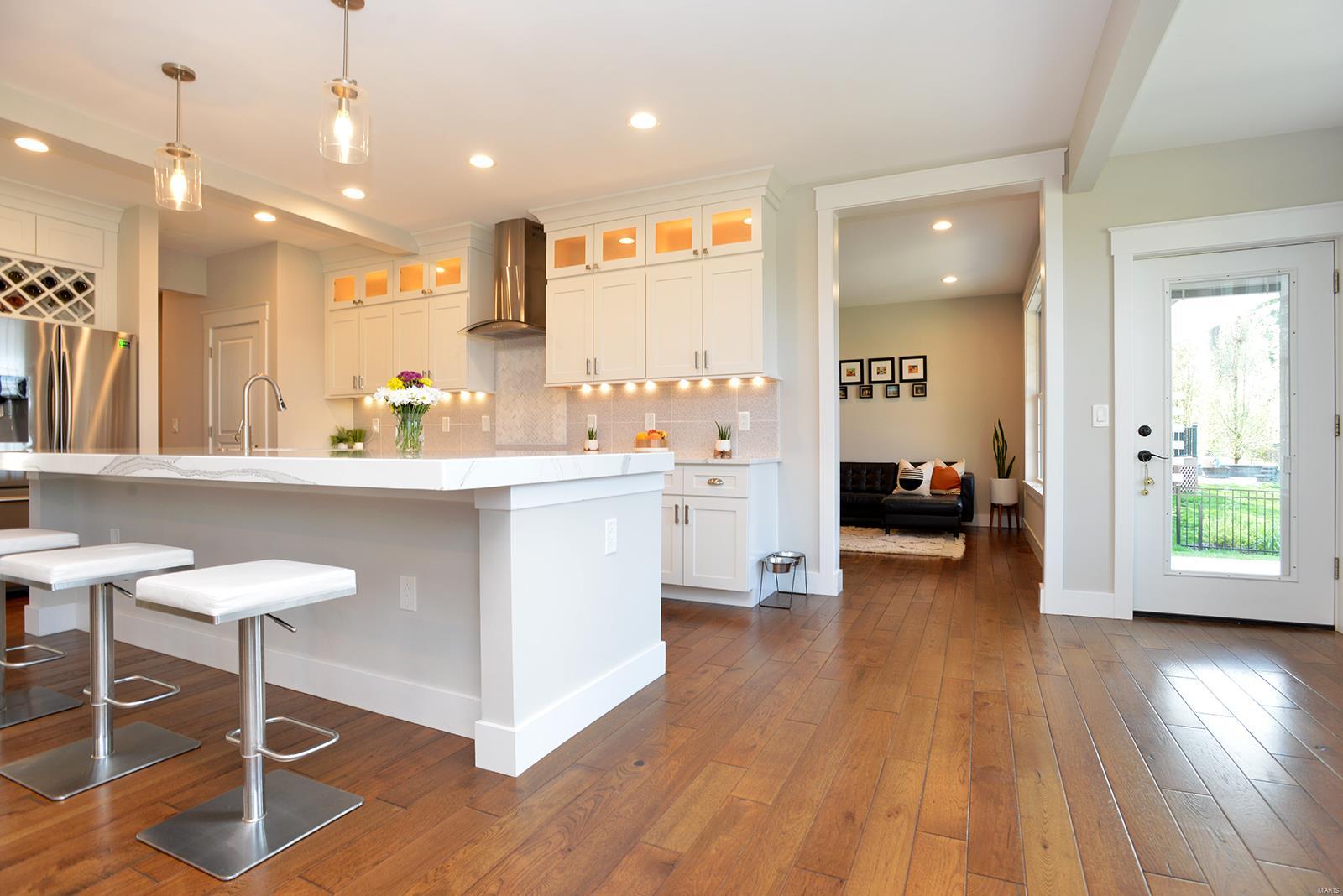 Sunset Club Court - Residential