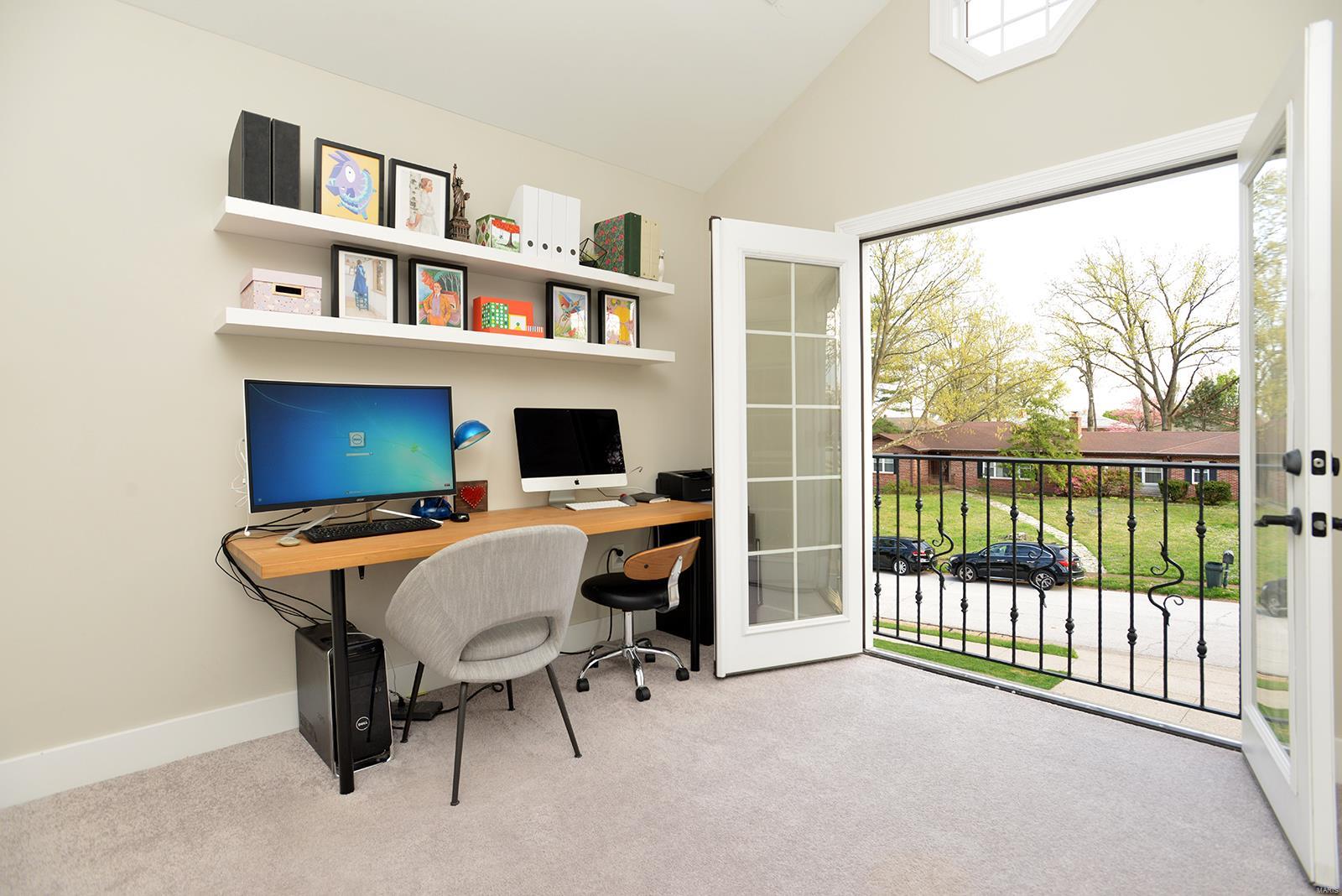 Sunset Club Court - Residential