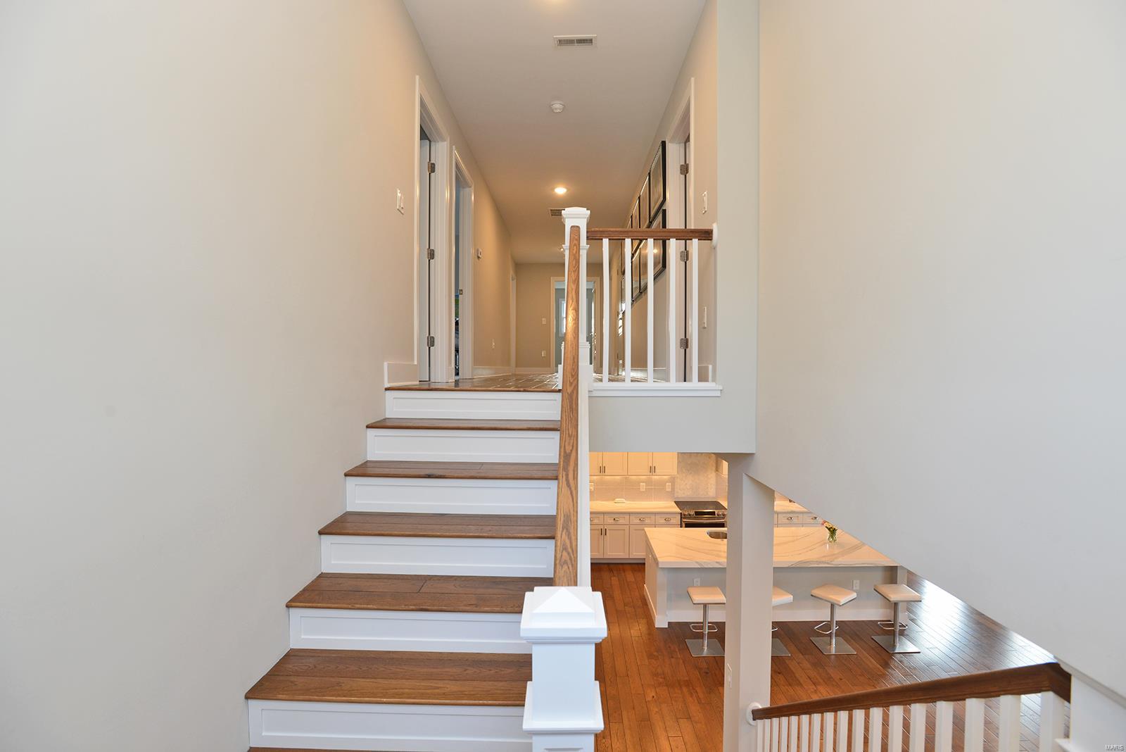 Sunset Club Court - Residential