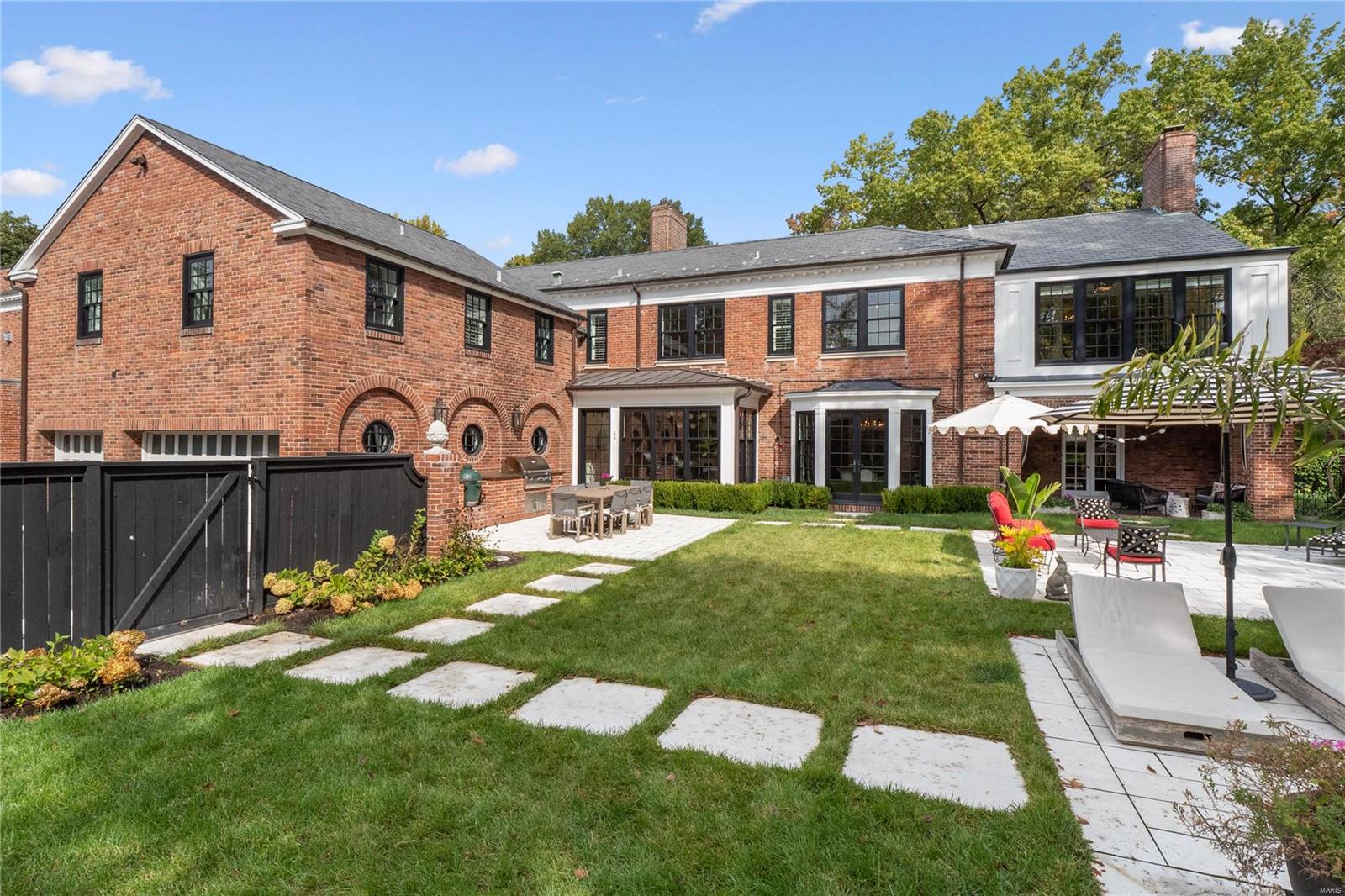 Westmoreland Place - Residential