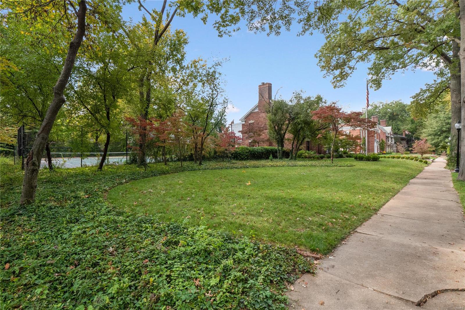 Westmoreland Place - Residential