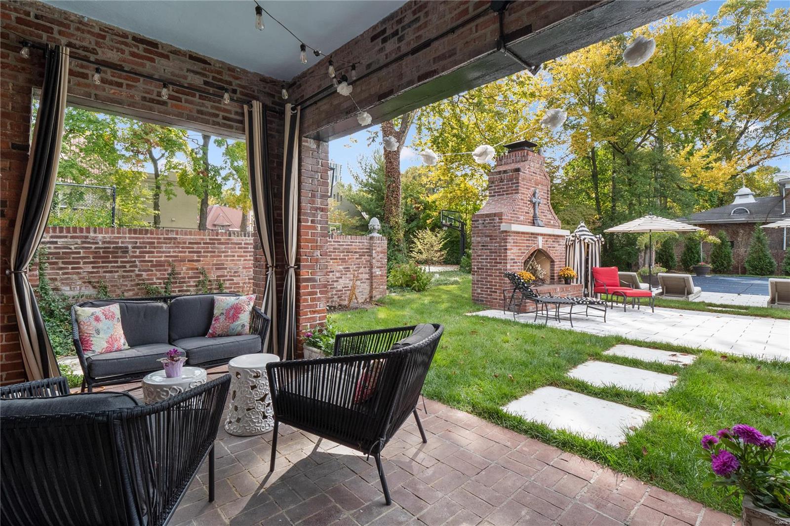 Westmoreland Place - Residential