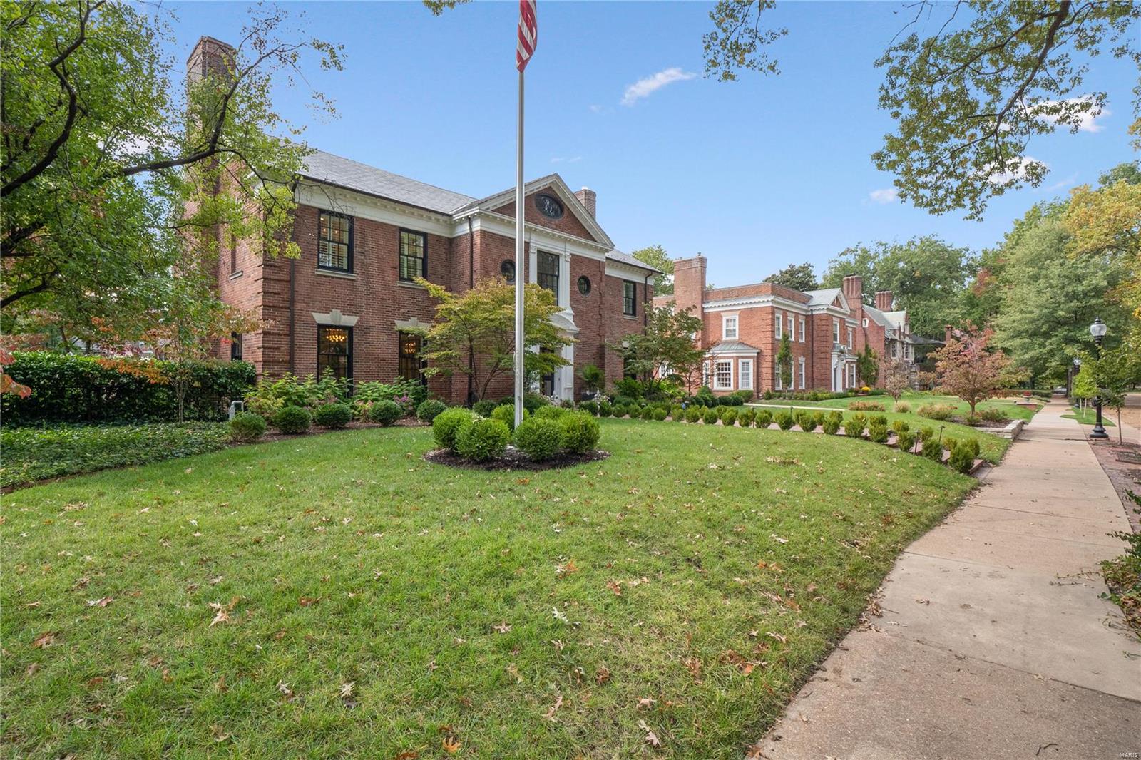 Westmoreland Place - Residential