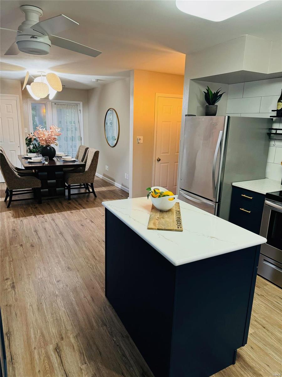 Edwardsville, Illinois 62025, United States, 3 Bedrooms Bedrooms, ,2 BathroomsBathrooms,Residential,Pending,31405