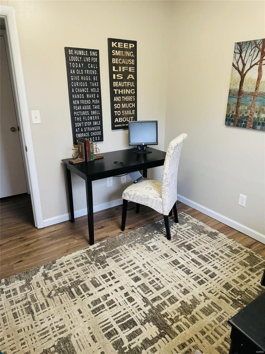 Edwardsville, Illinois 62025, United States, 3 Bedrooms Bedrooms, ,2 BathroomsBathrooms,Residential,Pending,31405