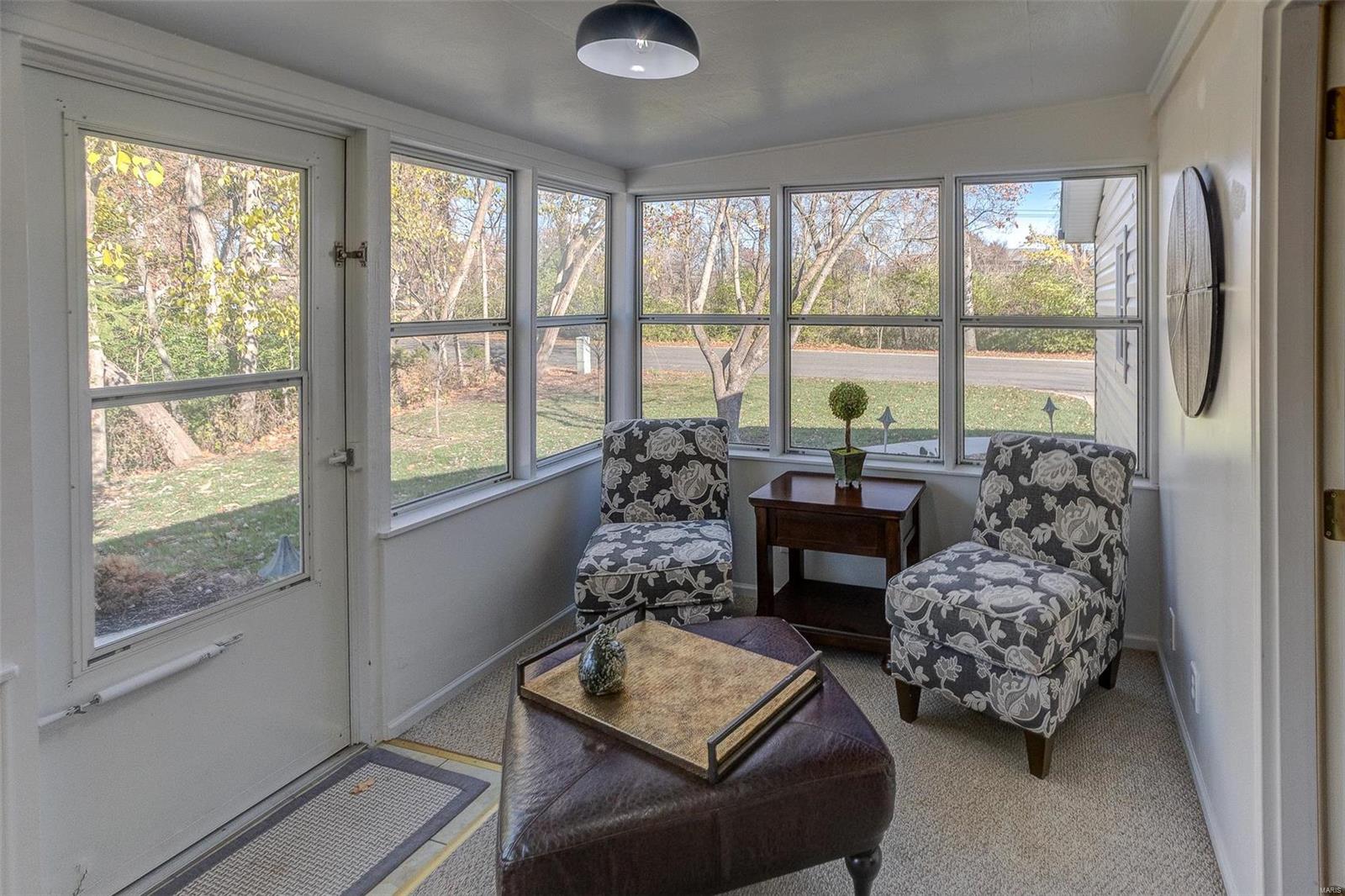 Edwardsville, Illinois 62025, United States, 3 Bedrooms Bedrooms, ,2 BathroomsBathrooms,Residential,Pending,31405