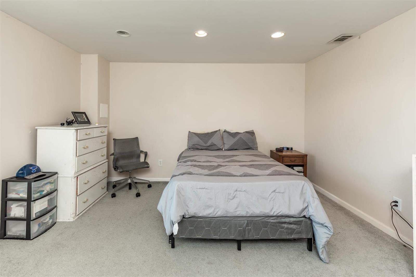 Rockwood Forest 02 - Residential Lease