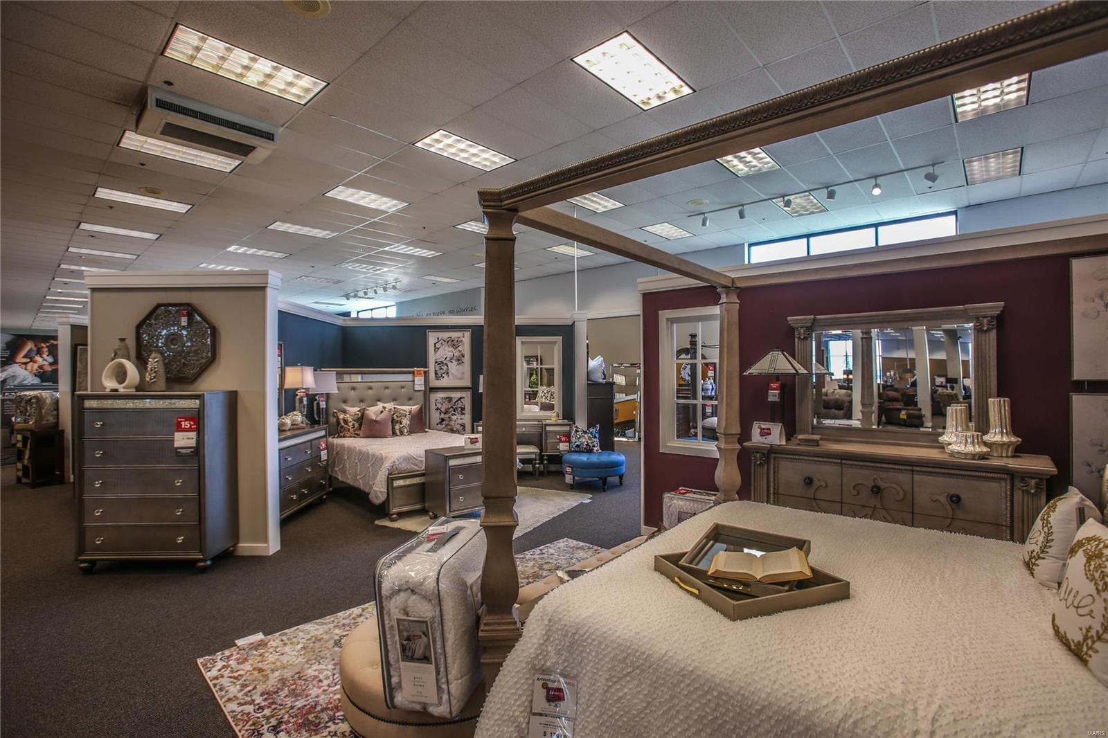 Northwest Plaza 4 Lt 5 & Northwest - Commercial Sale