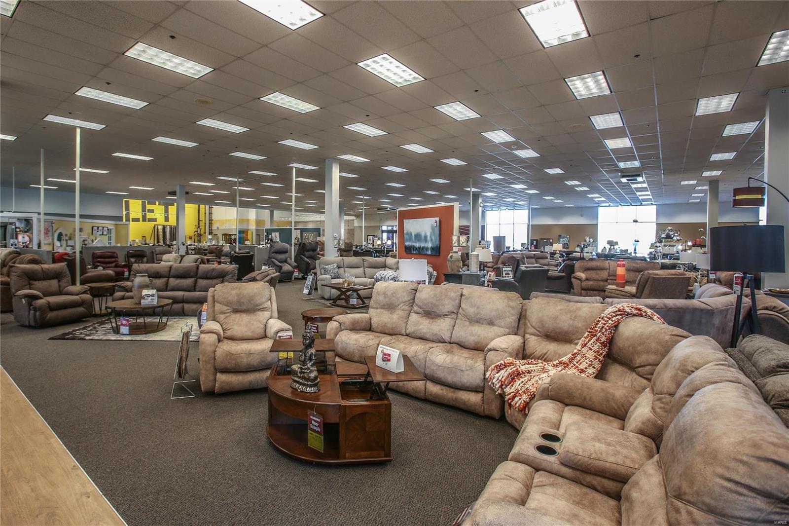 Northwest Plaza 4 Lt 5 & Northwest - Commercial Sale