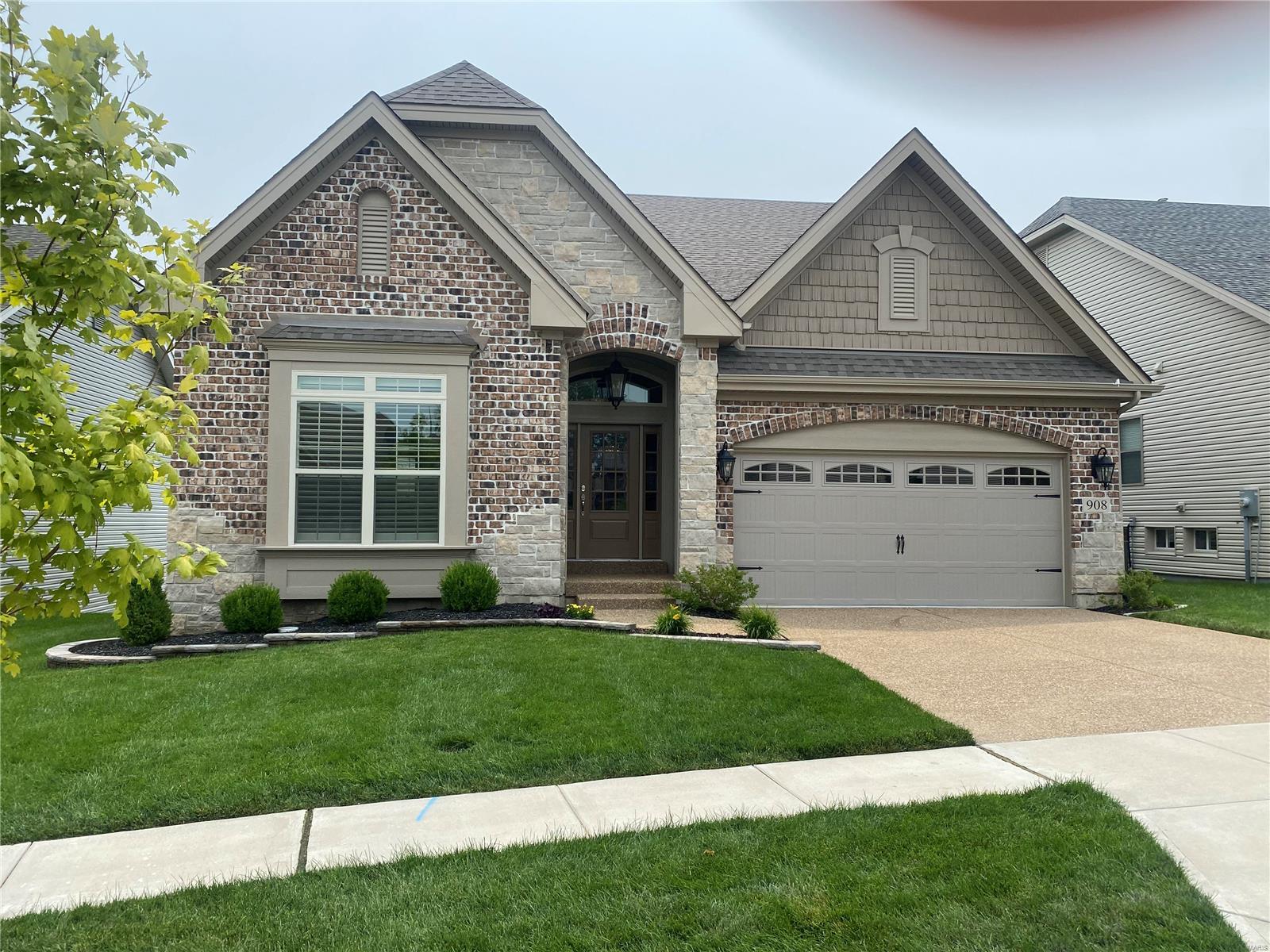 Grand Reserve - Residential