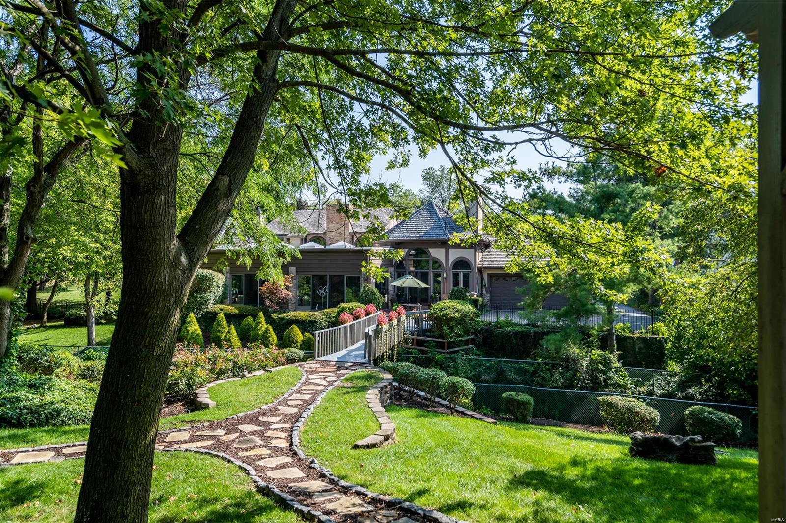 Camfield Square - Residential