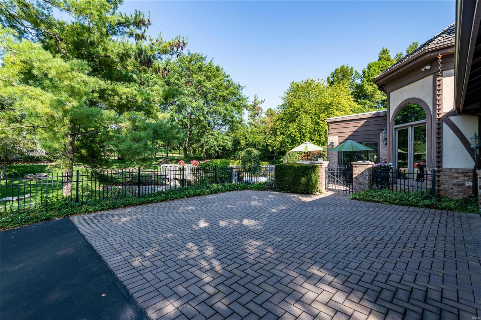 Camfield Square - Residential