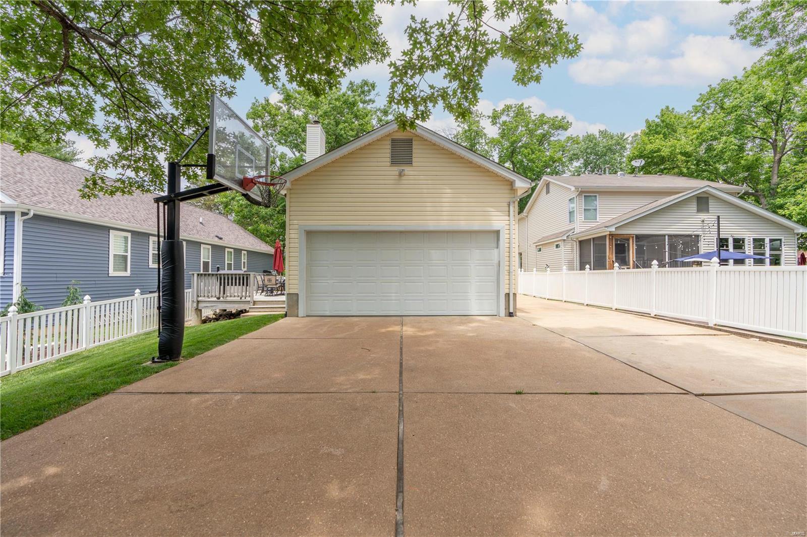 Woodbine Heights Add Lt 63 Bdy Adj - Residential