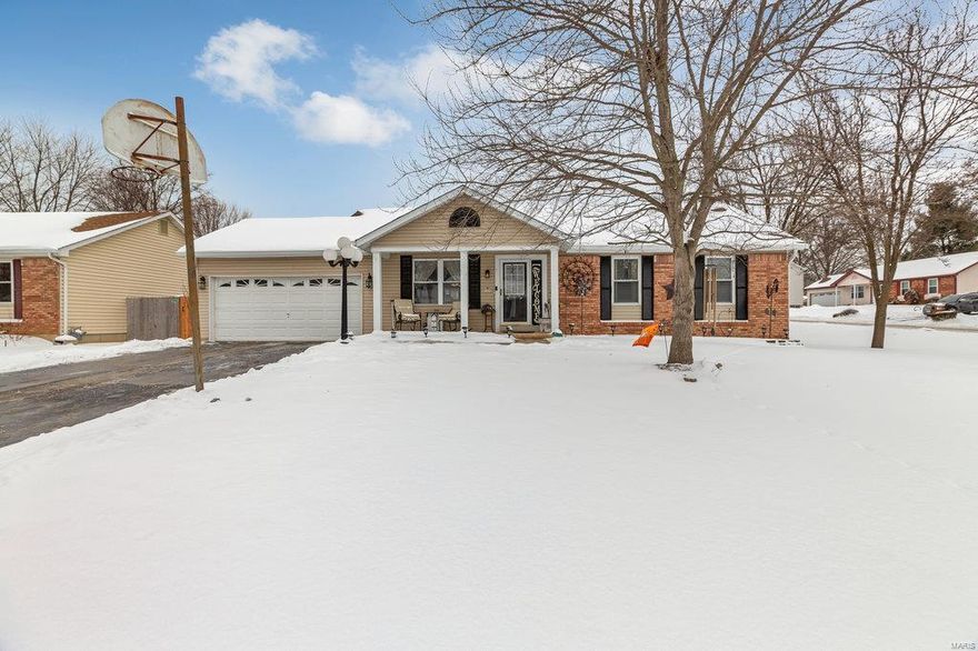 Don't miss your chance for this vaulted great room ranch in the highly sought after Ft. Zumwalt South school zone! Featuring 3 beds and 2 baths, this home sits on a HUGE CORNER LOT and is situated on a family friendly cul de sac! Walk in and be greeted with soaring vaulted ceilings, wood floors, and white 6 panel doors. Kitchen boasts vinyl tile floor, gas range updated cabinets/tops, tile backsplash. Master suite has walk-in closet with private bath featuring walk-in tiled shower! Lower level has a huge family room that's perfect for extended entertaining as well two additional rooms for office space or sleeping areas. Backyard is an entertainment oasis with extended patios, 21 ft above ground pool, and hot tub. Storage shed is great to help save space in your garage for your cars! Lots to offer for under $200k! Hurry before the sign reads SOLD. Home has been loved by this owner for nearly 30 yrs and is being sold AS-IS. Seller will not perform any repairs. *AGENT RELATED TO SELLER* Additional Rooms: Mud Room
