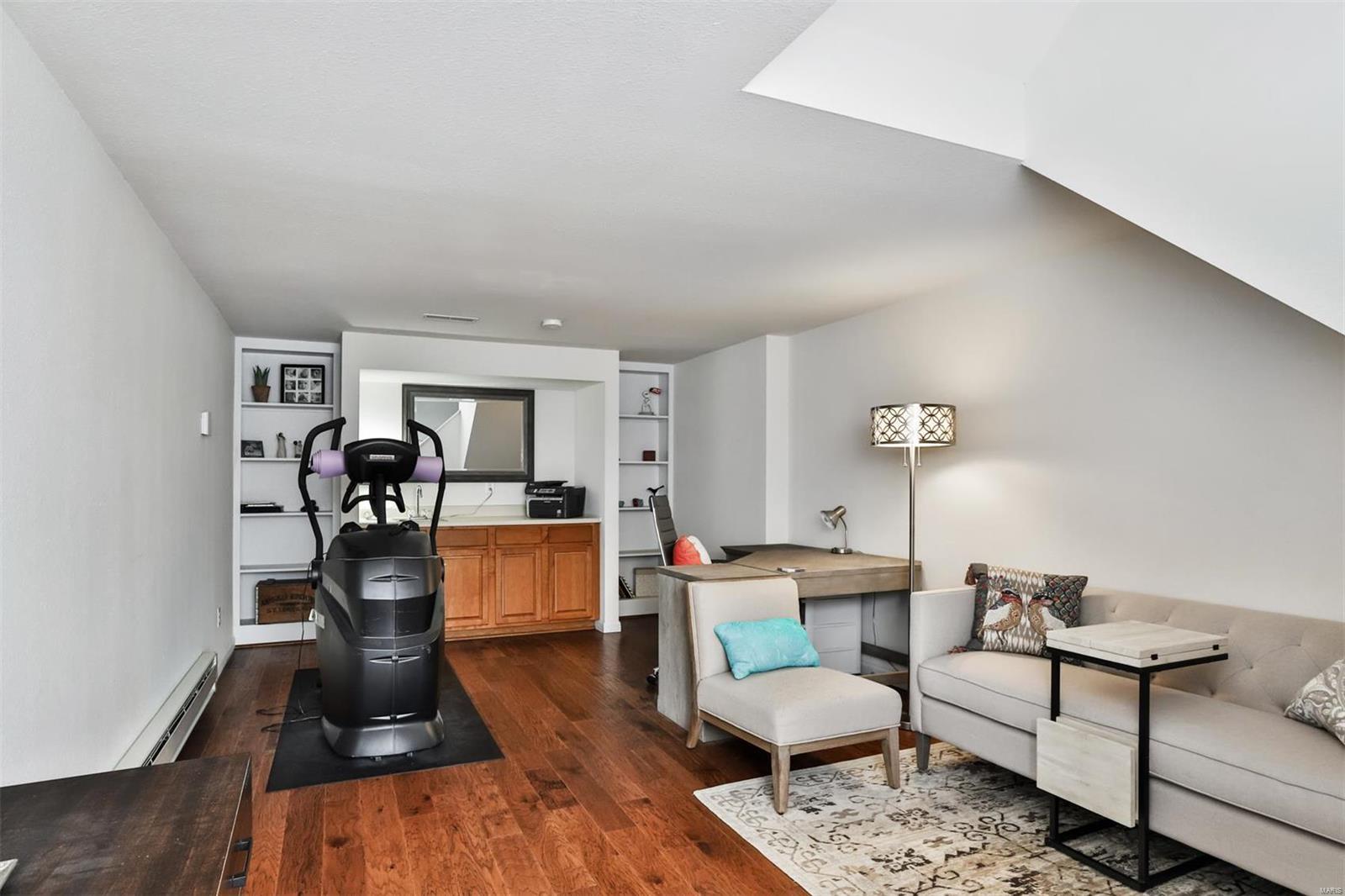 Greenbriar Condo - Residential