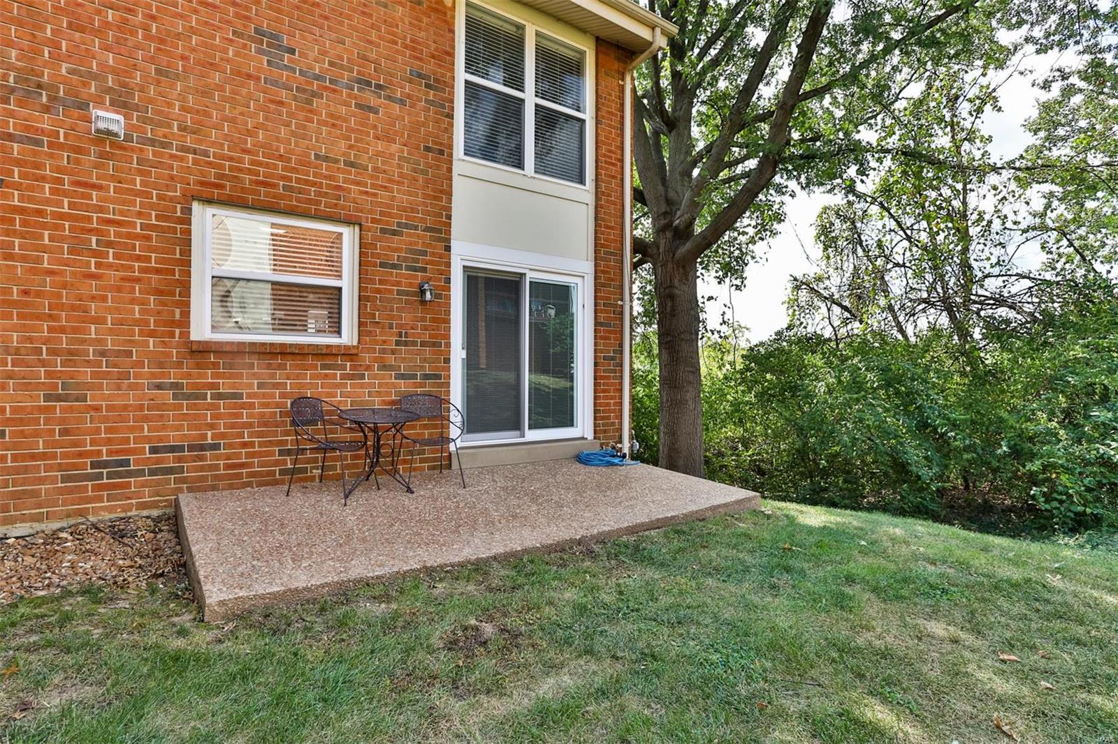 Greenbriar Condo - Residential