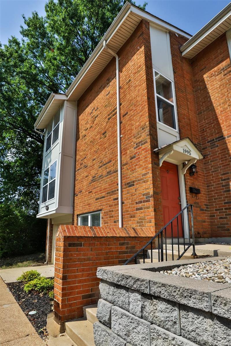 Greenbriar Condo - Residential