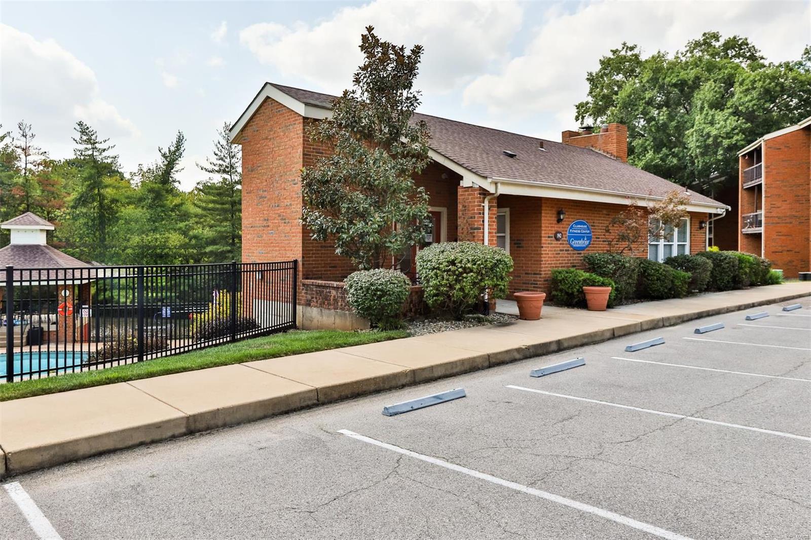 Greenbriar Condo - Residential