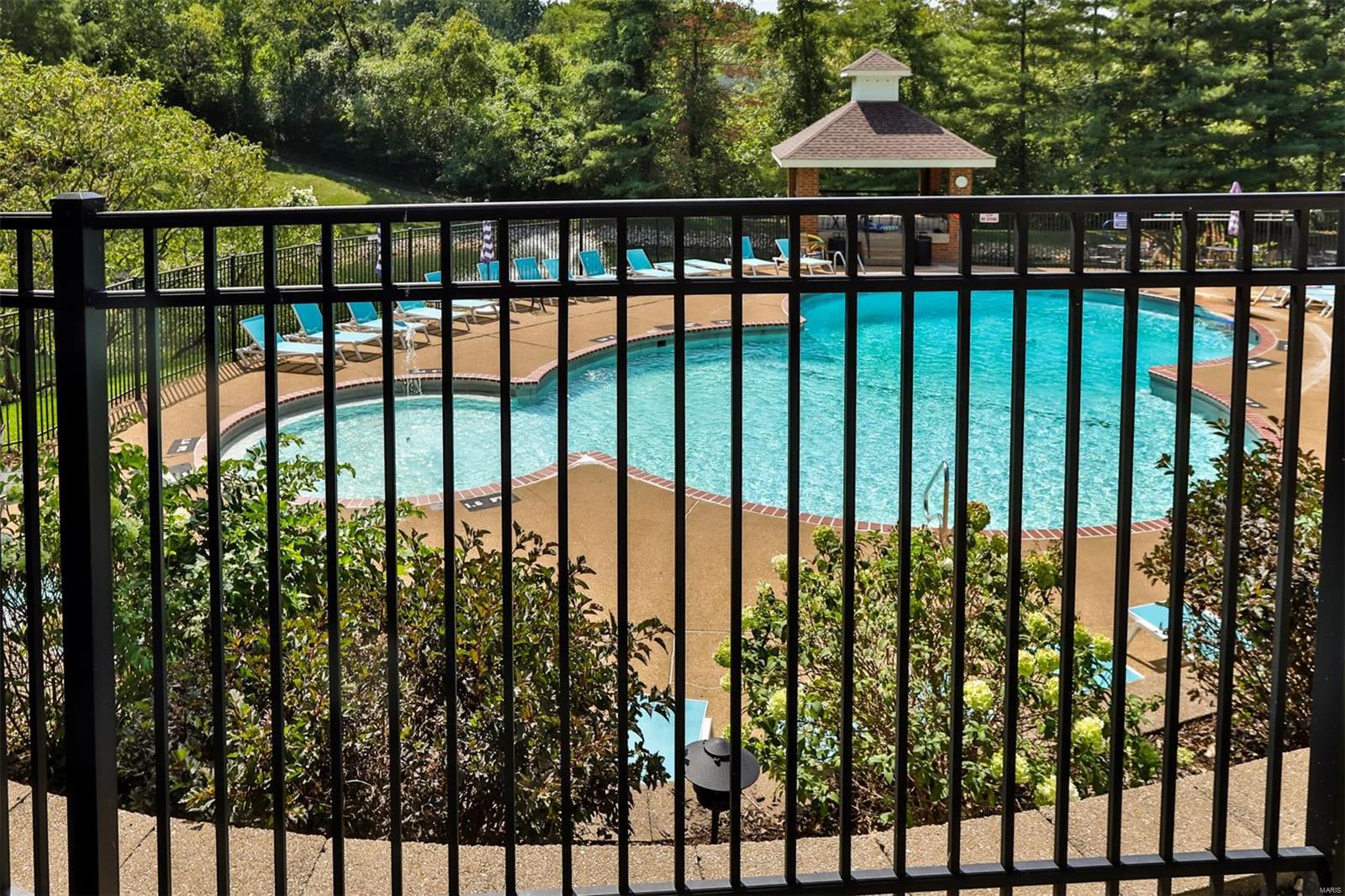 Greenbriar Condo - Residential