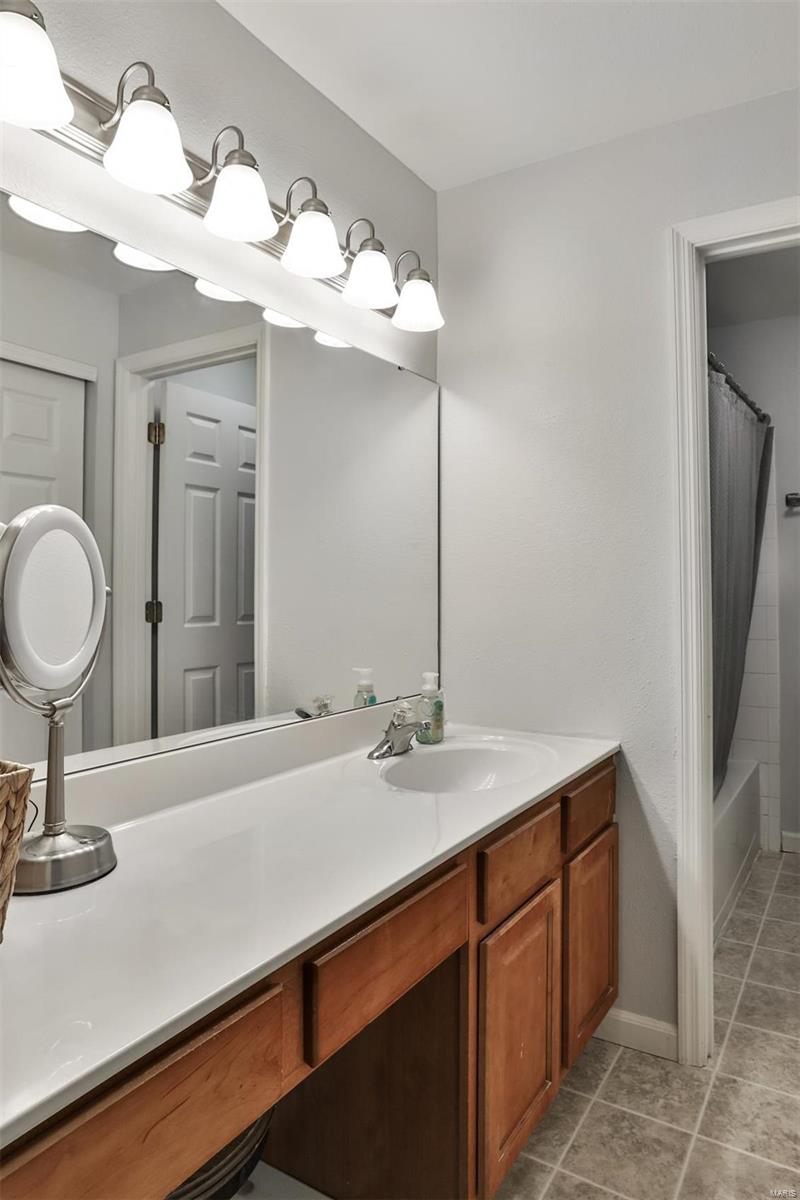 Greenbriar Condo - Residential