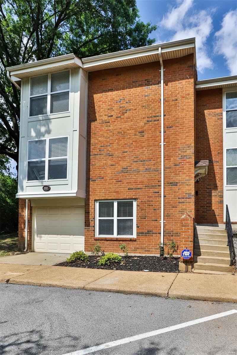 Greenbriar Condo - Residential