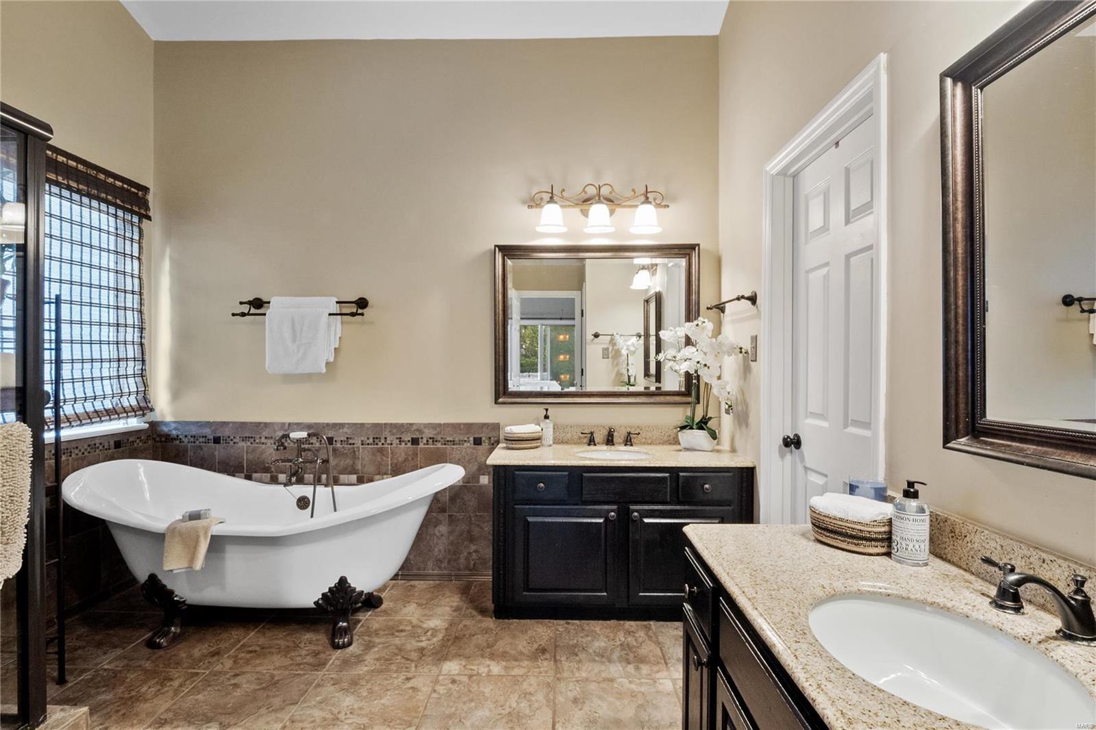 Charleston Oaks - Residential