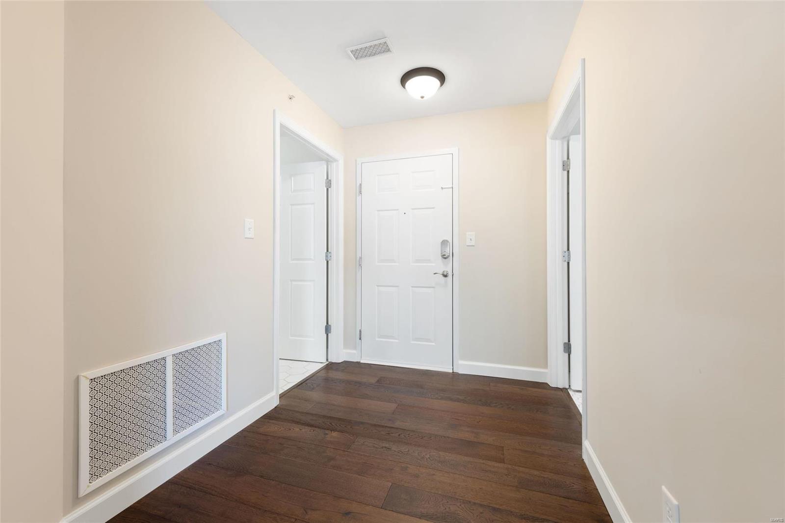 Saratoga #2 Condo #5 - Residential