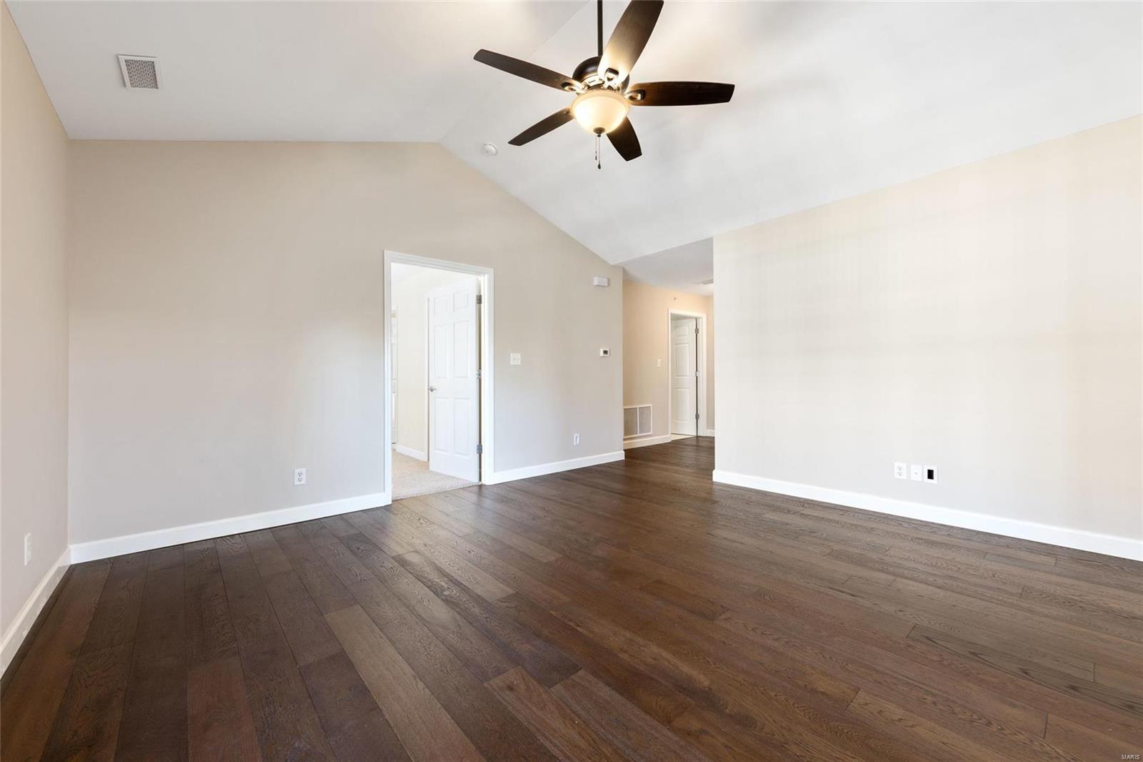 Saratoga #2 Condo #5 - Residential