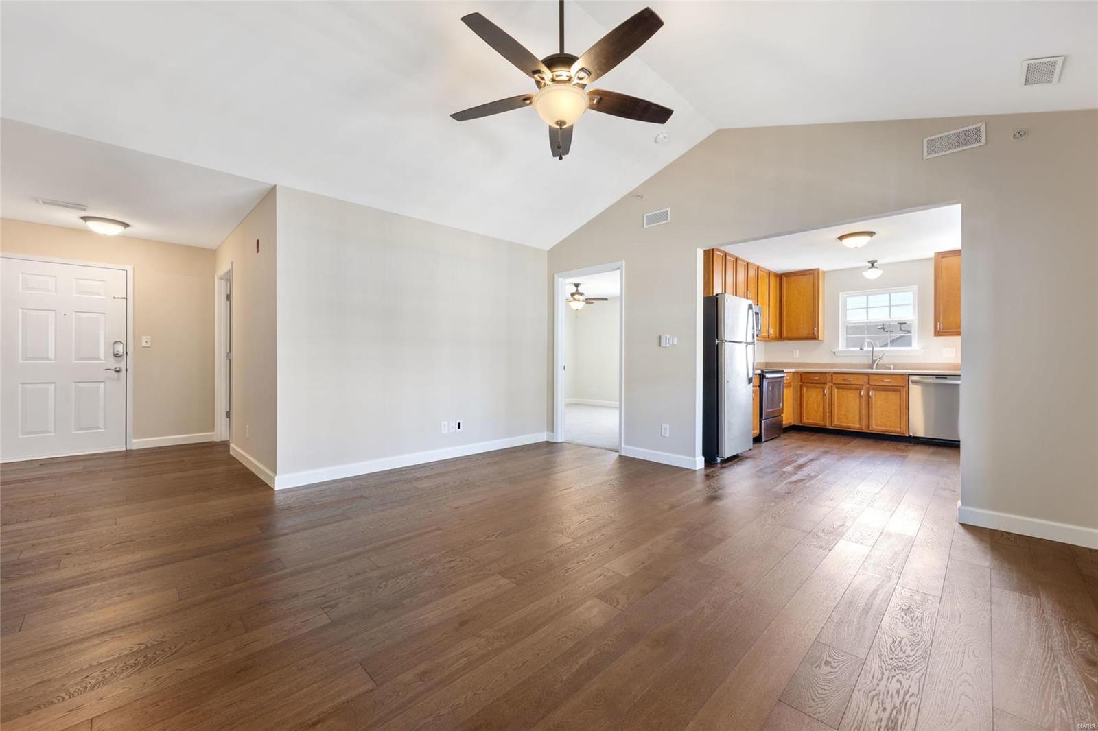 Saratoga #2 Condo #5 - Residential