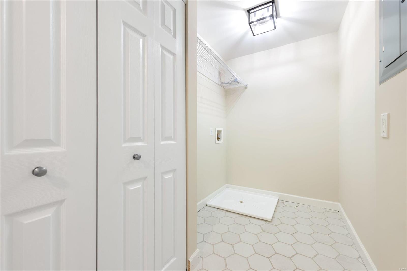 Saratoga #2 Condo #5 - Residential